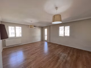 Buca Belediye Yakını 3+1 130m2 Doğalgazlı Bakımlı Satılık Daire