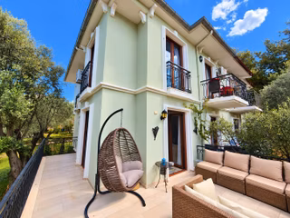 Ölüdeniz Ovacık'ta Nezih Sitede 3+1 İkiz Villa