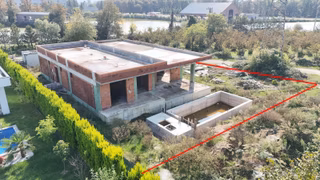 Kw Metsa'dan Muncurlu Gölet Karşısında Tek Katlı Tekil Villa