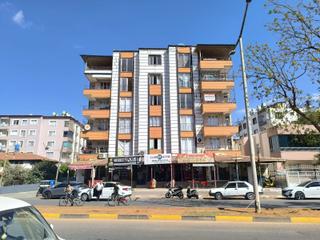 Satılık Geniş 3+1 Daire, Cadde Üzeri, Avcı Durağı Yanı Reyhanlı