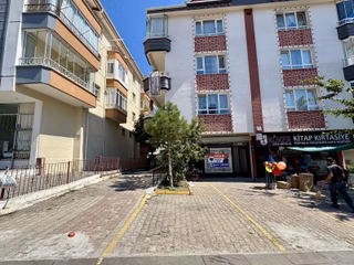 İncirli 19 Mayıs Caddesinde Satılık Dükkan