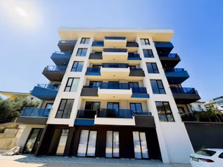Avsallarda Lüks Daire 1.kat 2+1 76m2 Büyük Teras Balkon29m2
