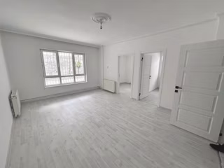 Tuzluçayır Göbek Yakını Yapılı Balkonlu 3+1 Satılık Daire