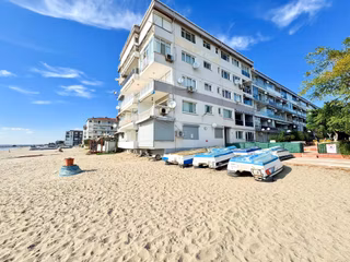 Goldhouse Dan Satılık Denize Sıfır 501 Sitesi 1+1 Geniş Daire