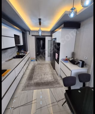 Şehrin En Prestijli Sitesinde 7.katta Park Cepheli Full Yapılı