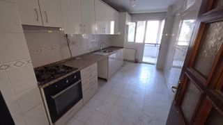 Cadde Üzeri Kaymakamlık Karsısı 3+1 Asansör-otoparklı Daire
