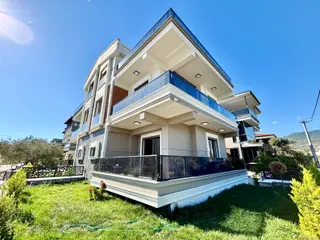 Ay Emlaktangüre'de Yolun Altında Muhteşem Konumlu Denize 300 Mt Satılık 4+1 Lüks Müstakil Villa - 1