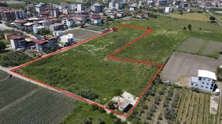 Salihli Yılmaz Mah.imar Sınırında Satılık 12 Dönüm Tarla