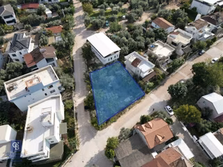 Kurşunluda Sahile Komşu Çift Yola Cephe Satılık İmarlı Arsa