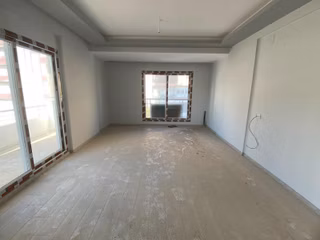 Erdemli Opet Petrol Civarı Sahile Yürümesi Mesafesi 2+1 Bağımsız