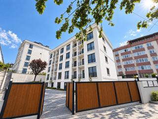 Büyükçekmece Fatih Mahallesi Site İçinde Bahçe Katı Satılık 2+1