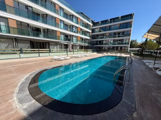 Sandiego Rezidans Havuz Konseptli Lüx Eşyalı 1+1 55m2 Fırsat !!!