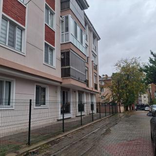 Muratlı İstiklal Kurtpınar'da Eşyalı Kiralık 2+1 Daire
