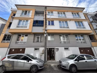 Çamlıca'da Temiz/bakımlı/geniş Kiralık 2+1 Daire