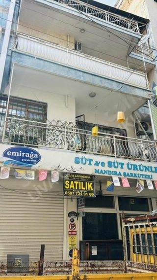 Bornova Koşukavak'ta Satılık Dükkan(hazır İşletmeli) Ve Daire