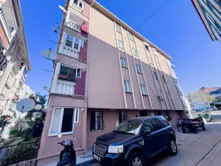 Cumhuriyet Mahallesi Giriş Kat 1+1 Daire