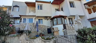 Yenifoça Narezen'de Deniz Manzaralı Bahçeli Doğalgazlı 2+1 Dubleks