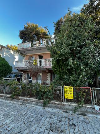 Kalabakda Sitede Deniz Manzaralı Teraslı Satılık Müstakil Villa