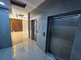 Adana Yüreğirde E5 Yakın Konumda Optimuma Yakın Konumdsinanpaşa'da Geniş Balkonlu Kiralık 3+1 Daire