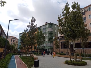 Ümraniye Çarşıda Heryerin Merkezinde Ulaşıma,hastaneye,eğitime Heryere Yakın 2+1* Satılık Lüks Daire