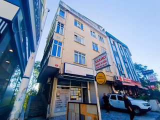 İçerenköy'de Satılık 5+1 Dubleks Daire