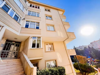 Çubuklu Şişecam Sitesinde Kısmi Boğaz Manzaralı, Masrafsız 2+1