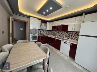 Cadde Üzeri Sitede Asansörlü Çift Banyolu Ultra Yapılı 160m² 3+1