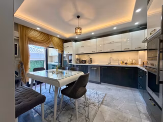 Karşıyaka Medical Point Yakını Satılık 5+1 Dubleks Daire