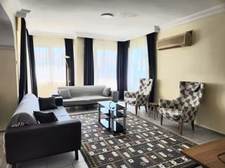 Lara Örnekköy'de Deniz Manzaralı Özel Plajlı Eşyalı 2+1 Daire