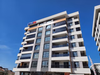 Ban 56'da Arakat 205m2, Otoparklı, Giyinme Ve Çamaşır Odalı 3+1