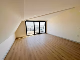 Taşolukta Müthiş Manzaralı Satılık 3+1 Yüksek Çatı Katı Daire