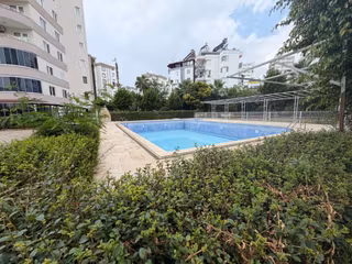 Antalya Konyaaltı Uncalı 3+1 Satılık Güvenlikli Havuzlu Site İçi