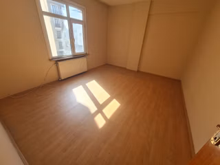 Kiralık Ara Kat Daire 1+1