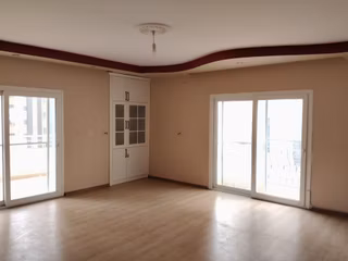 Erdemli Akdeniz Mahallesi Geniş Balkonlu 3+1 Kiralık Daire