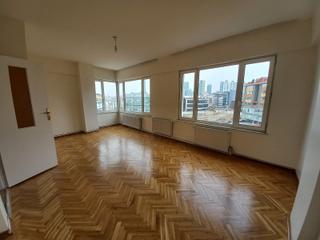 Mecidiyeköyde Avrupa Konutlarına Komşu 2+1 Kiralık Ofis
