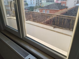 Çay Mah. Acil Satılık Daire 3 Katlı Bınanın 3 Katı Aile Apt