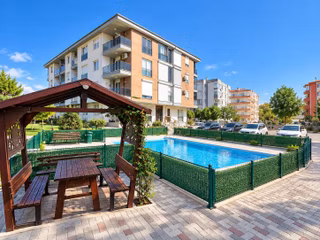 Dağlı Gayrimenkul'den|havuzlu|site|içi|geniş|2+1|eşyalı|daire!