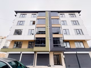 Özgü'den Zafertepe'de Cadde Üzeri Arakat Kiralık 2+1 Daire