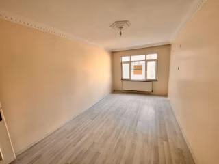 Söğütlüçeşme'de 2+1 İçi Full Tadilatlı Çift Cephe Arakat Kiralık