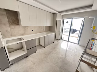 Lider Emlak'tan Güneşevlerde Ara Kat Sıfır 3+1 Kiralık Daire