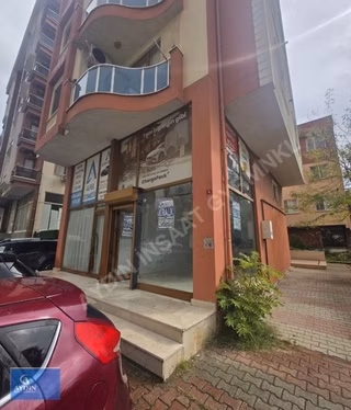 Pendik Esenler Mah.belediye Karşısında Metro Dibinde Kiralık Dük