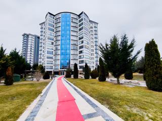 Bağlıcada Katta 200 M2 Net Kullanımlı 5+1 Satılık Daire