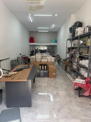 Kolçan Emlak'tan Menderes Caddesinde Devren Boş Kiralık Dükkân!