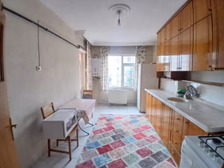 Akçay Emlak'tan Akşehir Stadyum Yanında Eşyalı Asansörlü Kiralık 3+1 Daire
