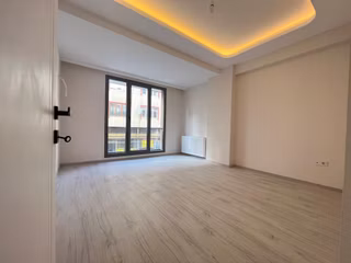 Yenibosna Zafer Mahallesinde Kiralık 2+1 Daire Metrobüse 5 Dakka