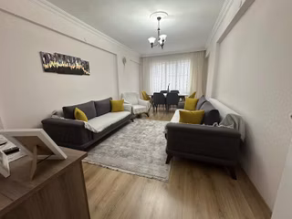 Çekmeköy Akkon Sitesi İçi Yenilenmiş 2+1 Satılık Daire