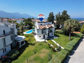 Yedi Evler Sitesi Davutlar Sahilde Denize Sıfır 4+1 Yazlık
