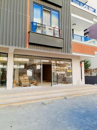 Emlak 72 'den Bahçelievler Divan Cadesinde Kiralık Dükan