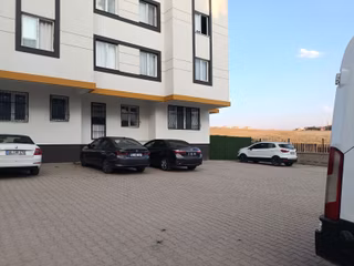 Emlak 72 'den Gültepe 'de Kiralık 2+0 Bahçeli Daire