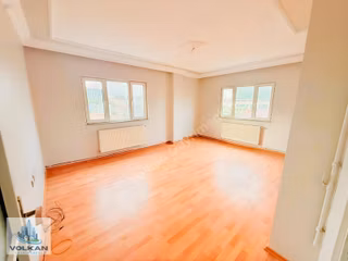 Uğurmumcu Mah. 2 + 1 90 Metre² Kiralık Asansörlü 4. Kat Daire